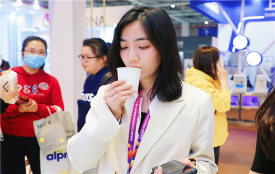 每日鲜语亮相HOTELEX国际酒店及餐饮业博览会,共探精品咖啡原料市场新标杆